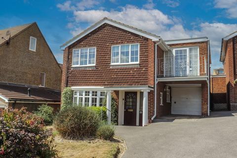 15 Mill Close, Rochester, ME2 3DA