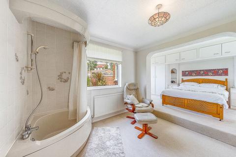 15 Mill Close, Rochester, ME2 3DA