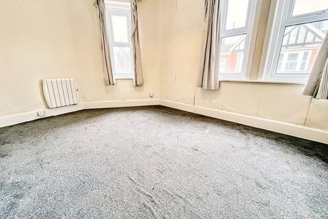 2 bedroom flat for sale, Pokesdown