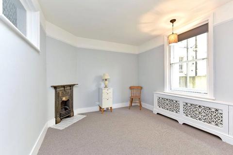 1 bedroom apartment to rent, Queen's Club Gardens, London, W14