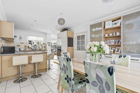 12 Jarvis Fields, Bursledon, Southampton, SO31 8AF