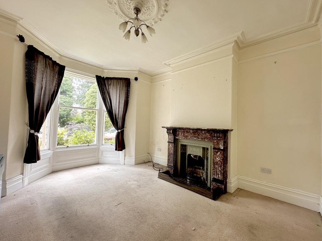 Cleveland Road, Lytham St. Annes, FY8 4 bed terraced house £415,000