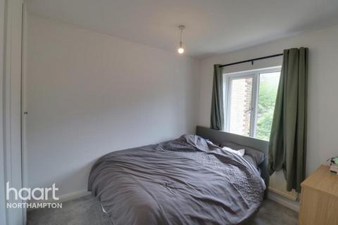 undefined, Raisins Field Close, Northampton