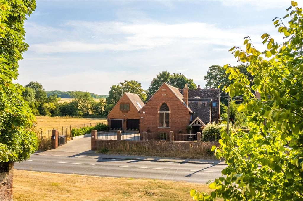 Chipping, Buntingford, Hertfordshire, SG9 5 bed detached house £1,100,000