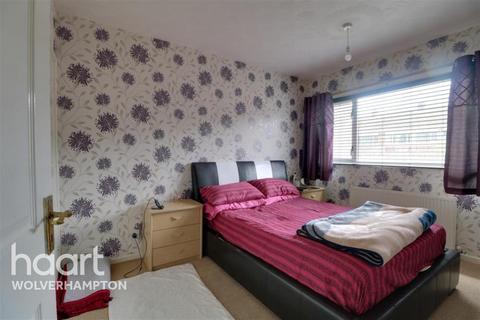 3 bedroom semi-detached house to rent, Fir Grove, Wolverhampton