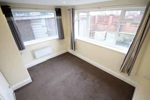 4 bedroom apartment for sale - 452 Harehills Lane, Harehills, Leeds, LS9 6HJ