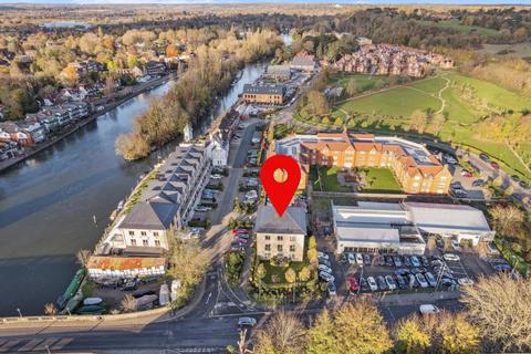 2 bedroom flat for sale, Mill Lane, Taplow, Maidenhead, SL6