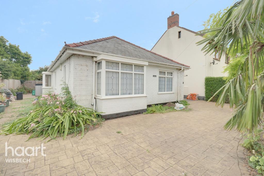Matmore Gate, Spalding 6 bed bungalow £330,000