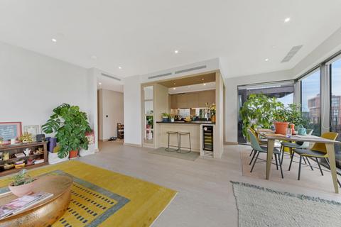 2 bedroom apartment to rent, Legacy Building, Embassy Gardens, Nine Elms, SW11