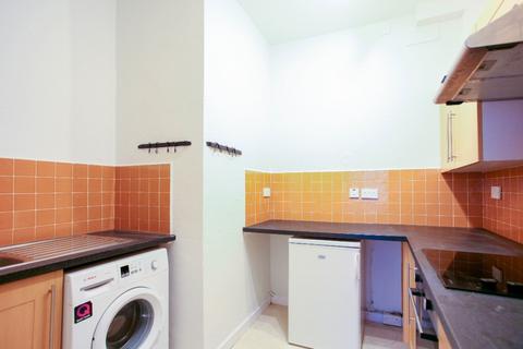 2 bedroom flat to rent, Bruntsfield Place, Bruntsfield, Edinburgh, EH10