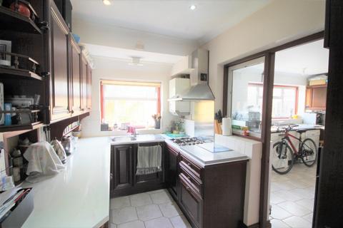 28 Candover Close, Harmondsworth, West Drayton, UB7 0BD