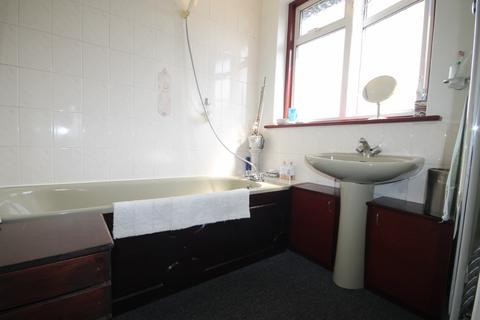 28 Candover Close, Harmondsworth, West Drayton, UB7 0BD