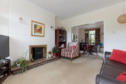 10 Moray Drive, Clarkston, Glasgow, G76 8NW