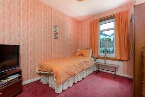 10 Moray Drive, Clarkston, Glasgow, G76 8NW