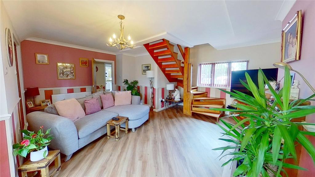 Grinstead Lane, Lancing, West Sussex... 3 bed semidetached house £