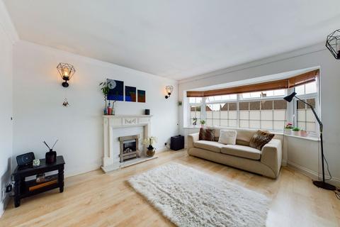 4 bedroom semi-detached house for sale - Greenview Drive, Links View, Northampton NN2 7LQ