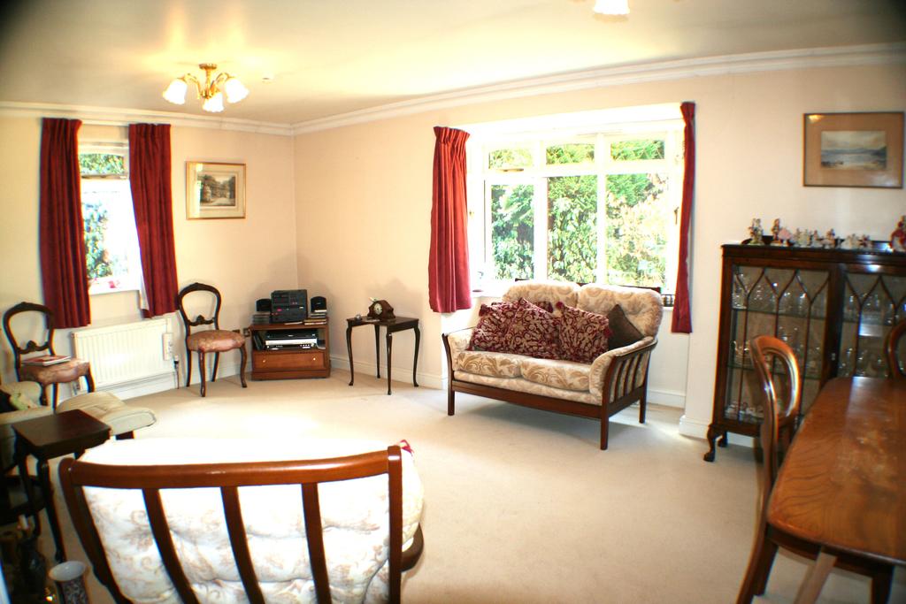 Upton Close, Norwich NR4 3 bed detached bungalow £650,000