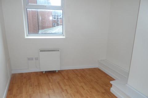 1 bedroom flat to rent - The Crescent, ST ANNES, FY8 1SN