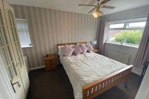 3 bedroom detached house for sale - Gretton Close, Royton, Oldham