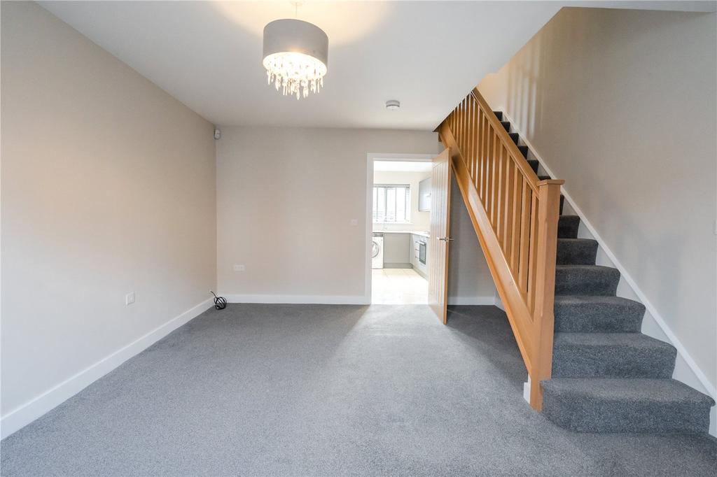 Edinburgh Way, Scartho Top, Grimsby... 2 bed semidetached house £850