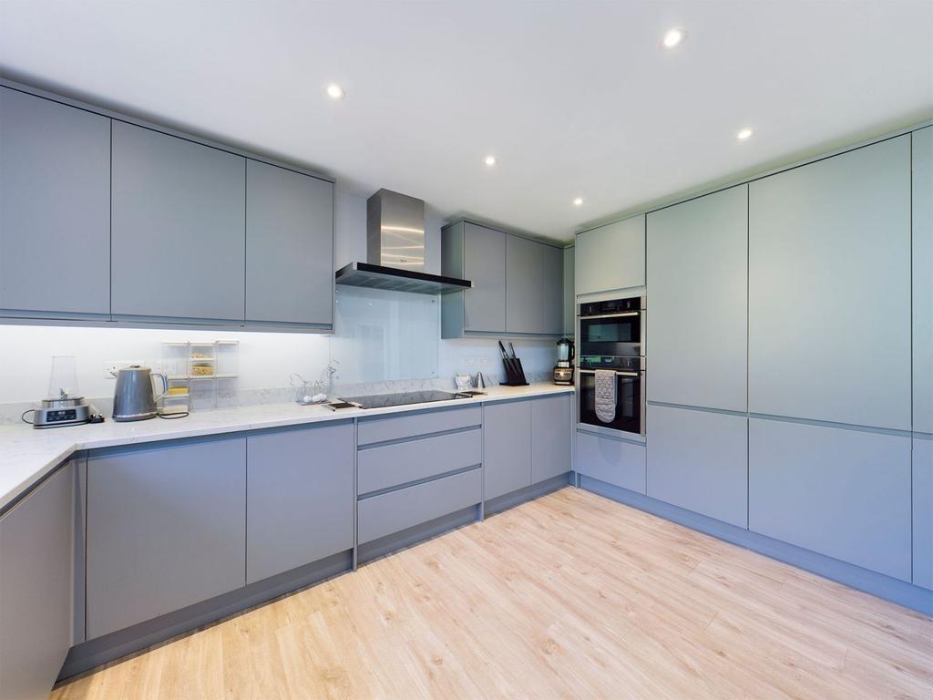 Kitchen/dining/family room