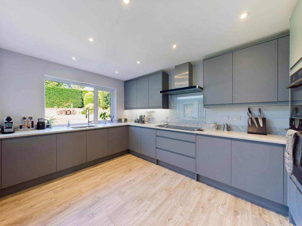 Kitchen/dining/family room