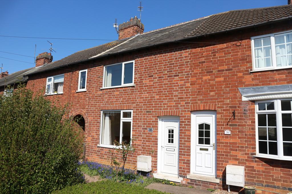 Cowes Road, Grantham NG31 2 bed terraced house to rent £625 pcm (£144 pw)