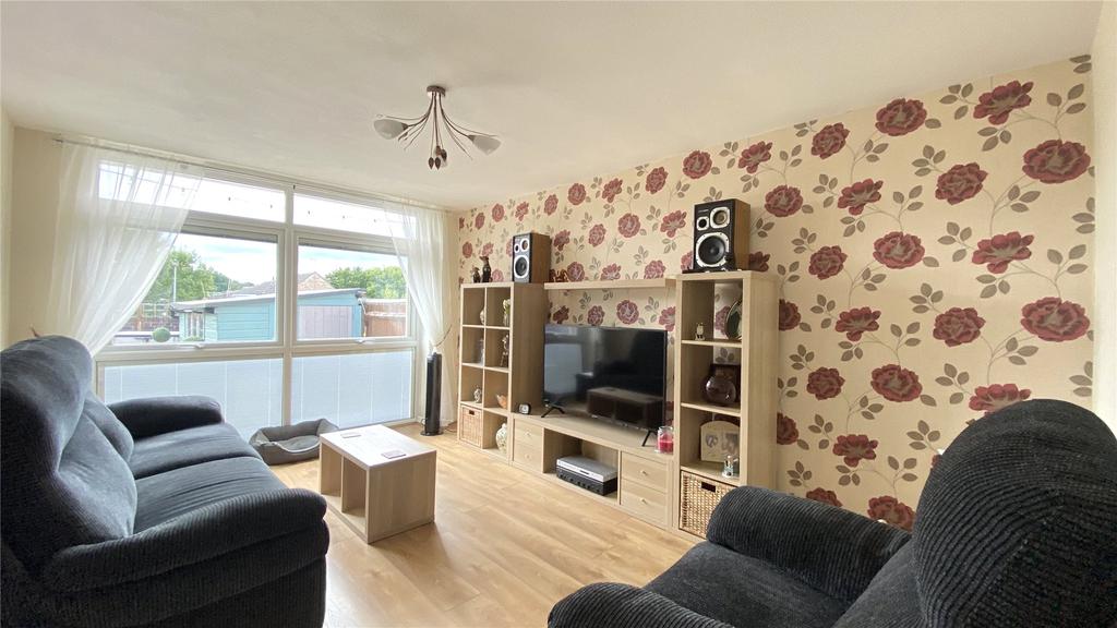 Arncliffe Bracknell Berkshire Rg12 2 Bed End Of Terrace House £365 000