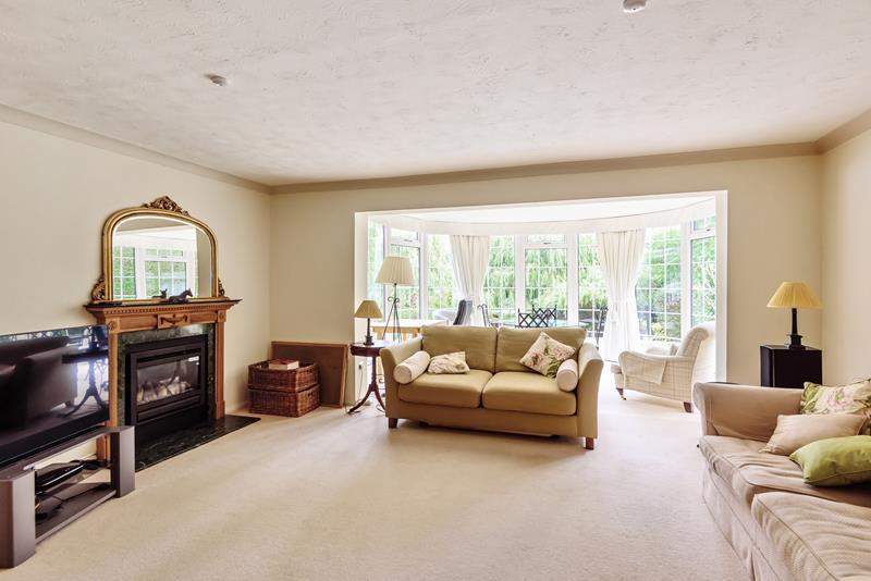 St Leonards Hill, Windsor, SL4 4 bed detached house £3,950 pcm (£912 pw)