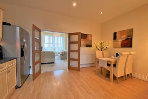 undefined, North Promenade, Lytham St. Annes, FY8