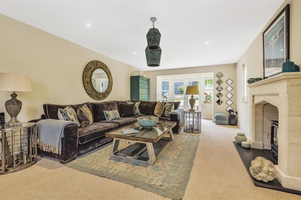 Common Hill, West Chiltington, RH20 4 bed detached house £1,250,000