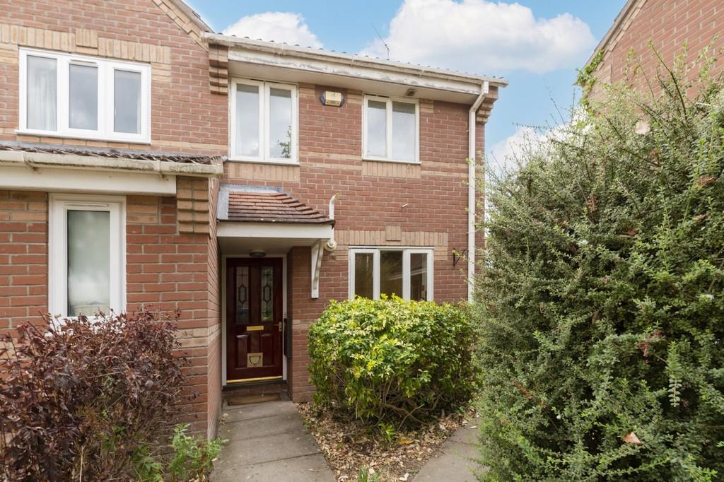 Churchfields, Hethersett 2 bed semidetached house £850 pcm (£196 pw)