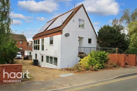 5 bedroom detached house to rent, Commerical Road