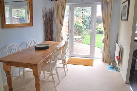 25 Minstrel Way, Churchdown, Gloucester, GL3 1NS