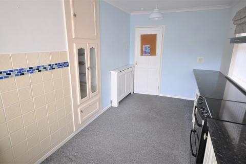 8 Newfields Avenue, Moorends, Doncaster, DN8 4RX