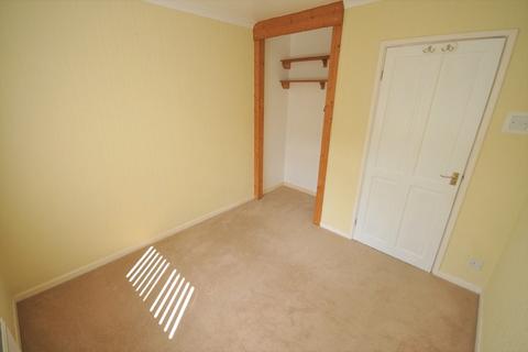 8 Newfields Avenue, Moorends, Doncaster, DN8 4RX