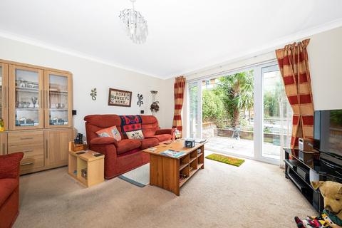 64 Parkview Road, London, SE9 3QW
