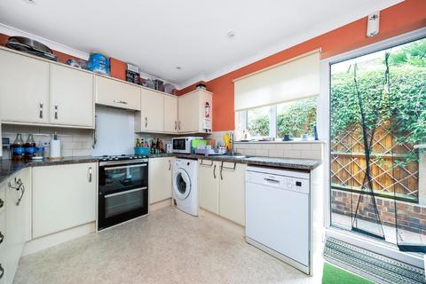 64 Parkview Road, London, SE9 3QW