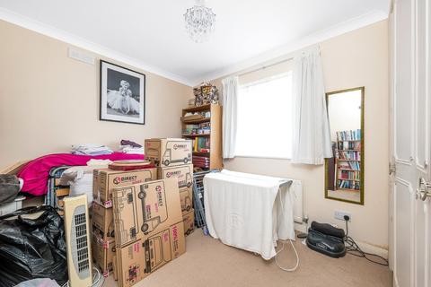 64 Parkview Road, London, SE9 3QW