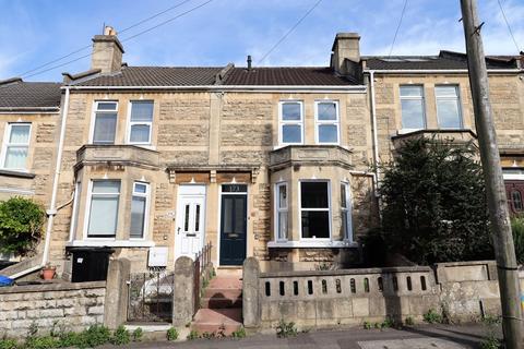 3 bedroom terraced house for sale - Coronation Avenue, Oldfield Park, Bath