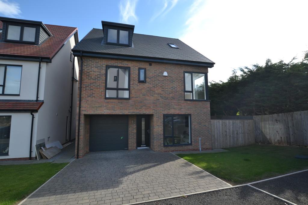 Brook Fields, Littlethorpe, Peterlee 5 bed detached house £1,250 pcm