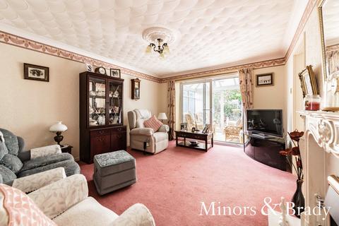 61 Cranesbill Road, Lowestoft, NR33 7EE