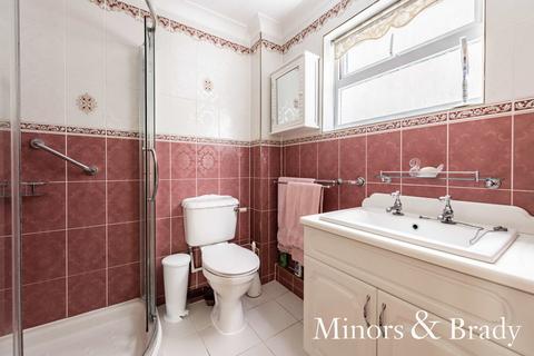 61 Cranesbill Road, Lowestoft, NR33 7EE