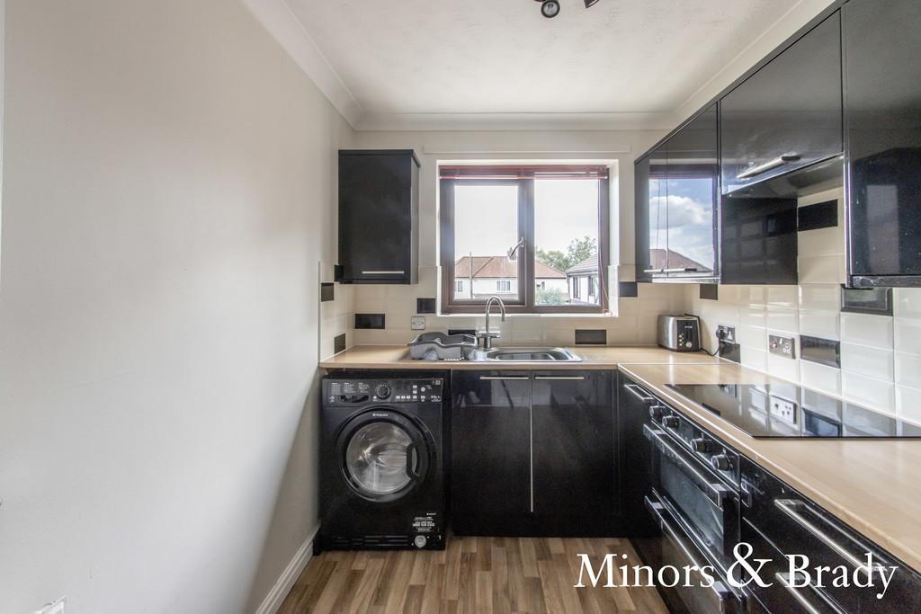 Globe Lane, Blofield 2 bed apartment £160,000