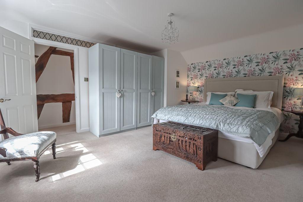 Bedroom 1 (Double)