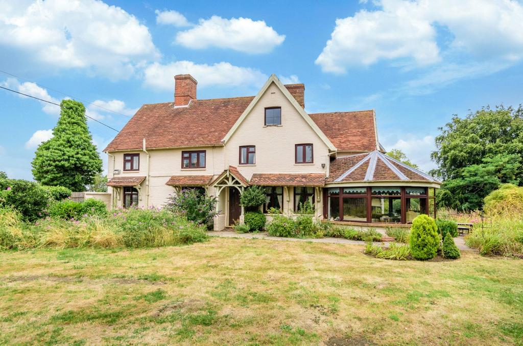 Higher Rads End, Eversholt, Bedfordshire, MK17 3 bed detached house for