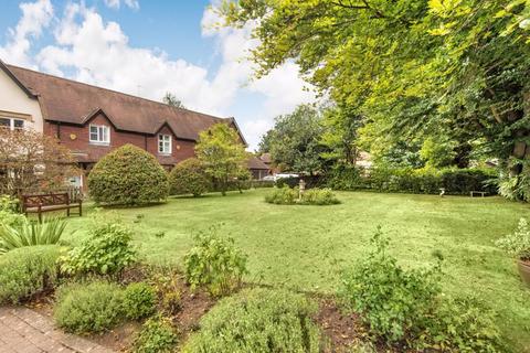 3 bedroom terraced house for sale - Wellers Court, Shere