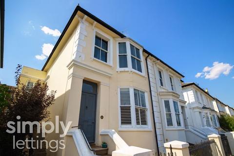 2 bedroom flat to rent, Hova Villas, Hove