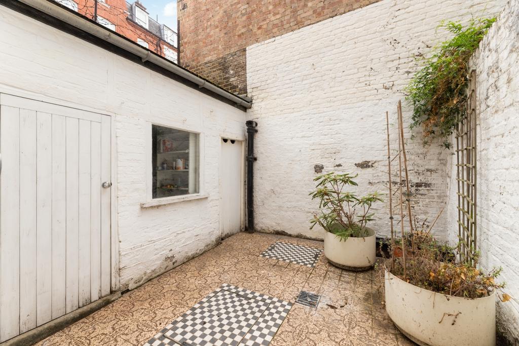 Fynes Street