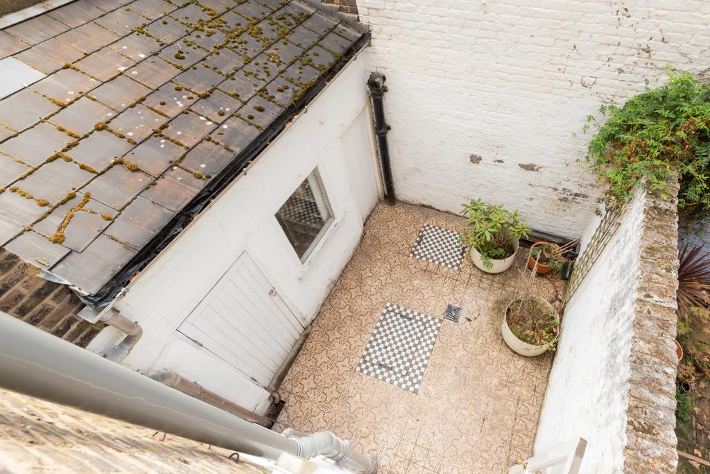 Fynes Street